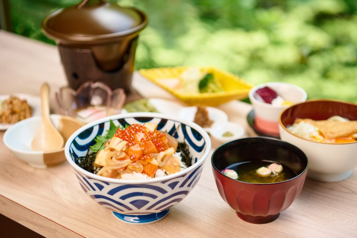 海鮮漬け丼